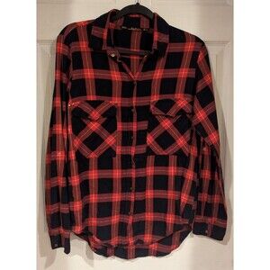 Lena woman snap front flannel Sz L Black and Red Pretty gold tone snaps